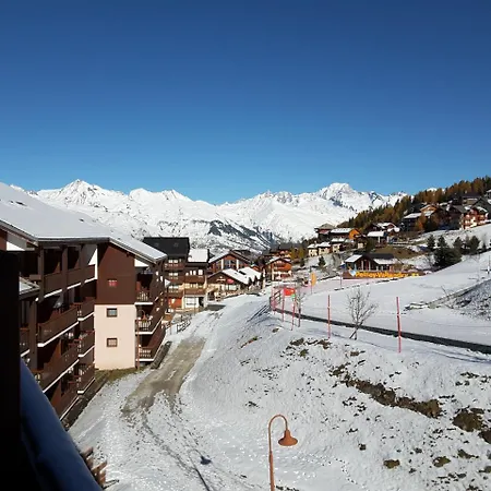 Praz De L'ours 아파트 *